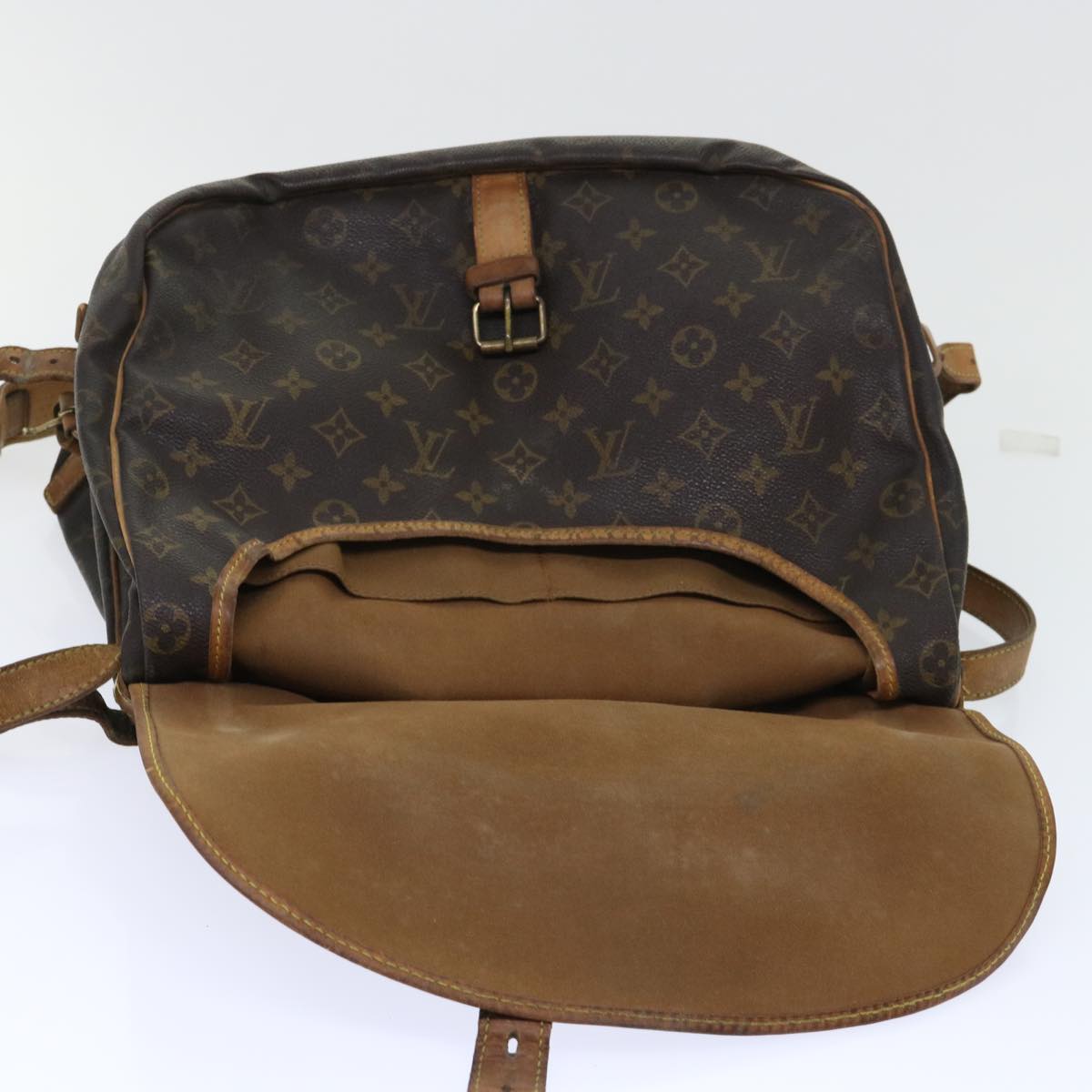 LOUIS VUITTON Monogram Saumur 35 Shoulder Bag M42254 LV Auth th3916