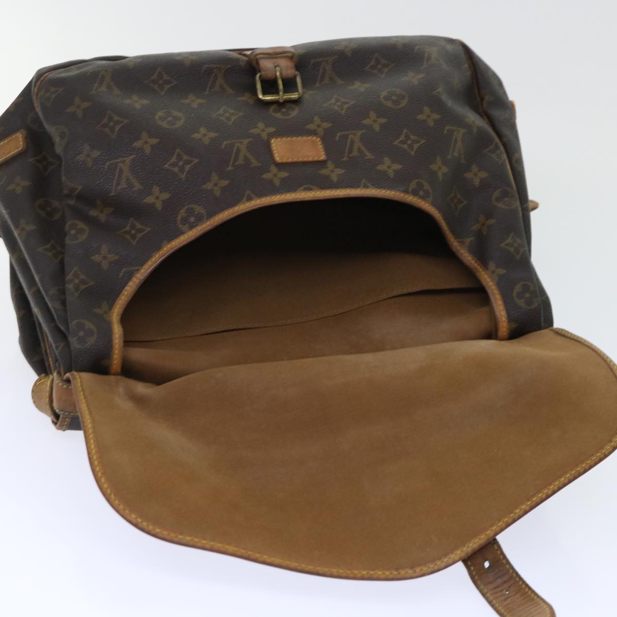 LOUIS VUITTON Monogram Saumur 35 Shoulder Bag M42254 LV Auth th3916