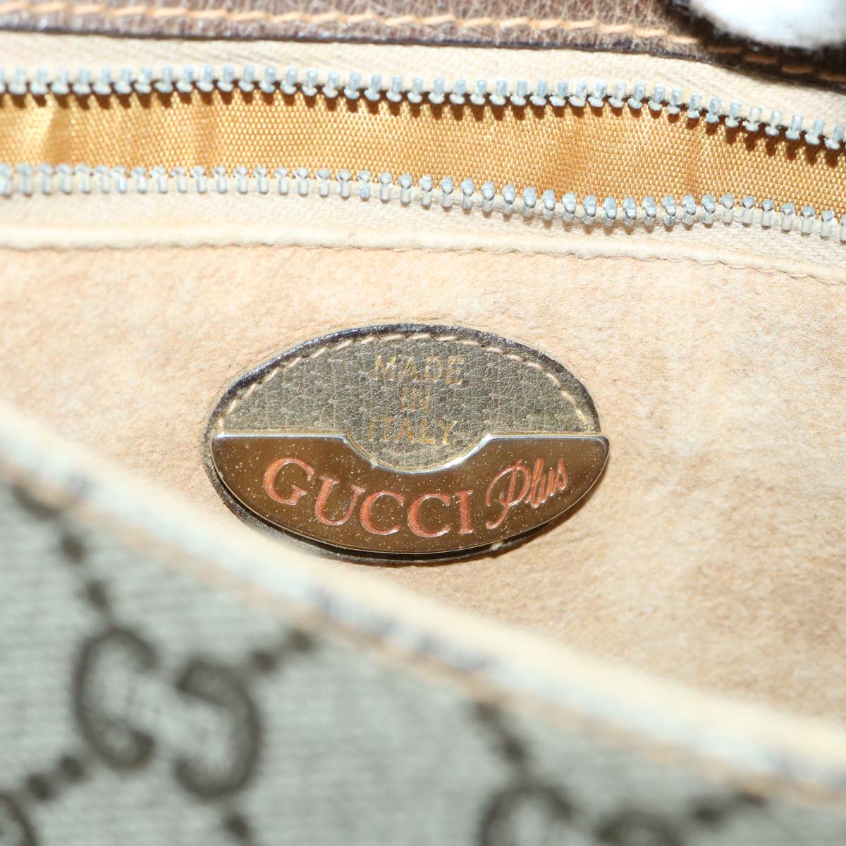 GUCCI GG Plus Canvas Shoulder Bag PVC Leather Beige Auth th3956