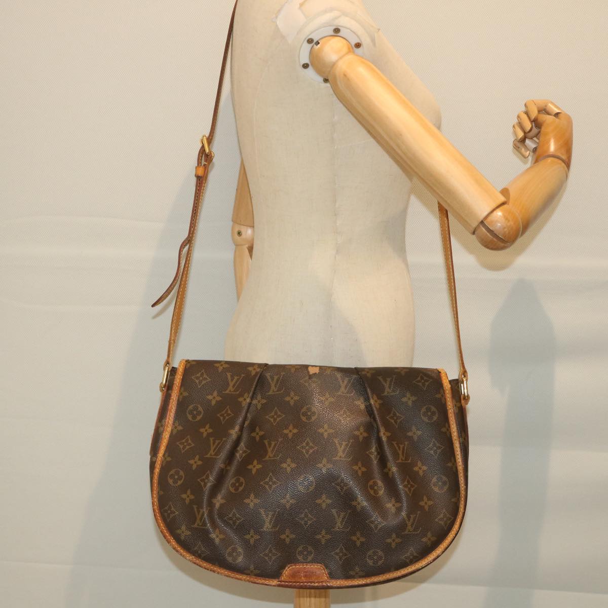 LOUIS VUITTON Monogram Menilmontant MM Shoulder Bag M40473 LV Auth th4204