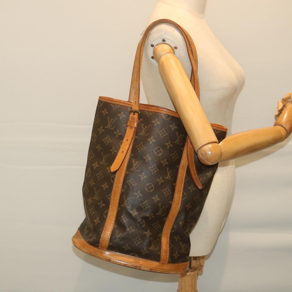 LOUIS VUITTON Monogram Bucket GM Shoulder Bag Vintage M42236 LV Auth th4255