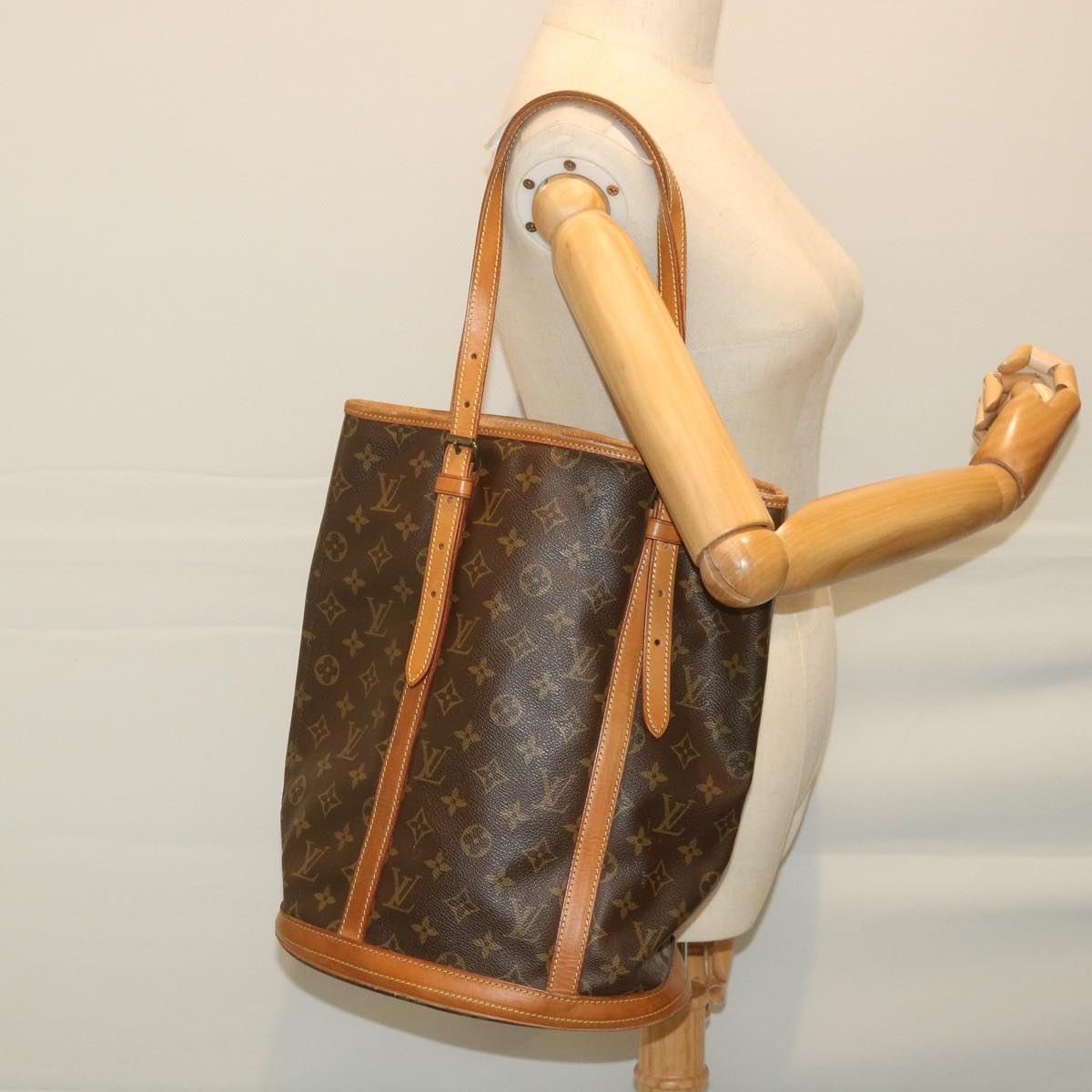 LOUIS VUITTON Monogram Bucket GM Shoulder Bag Vintage M42236 LV Auth th4259