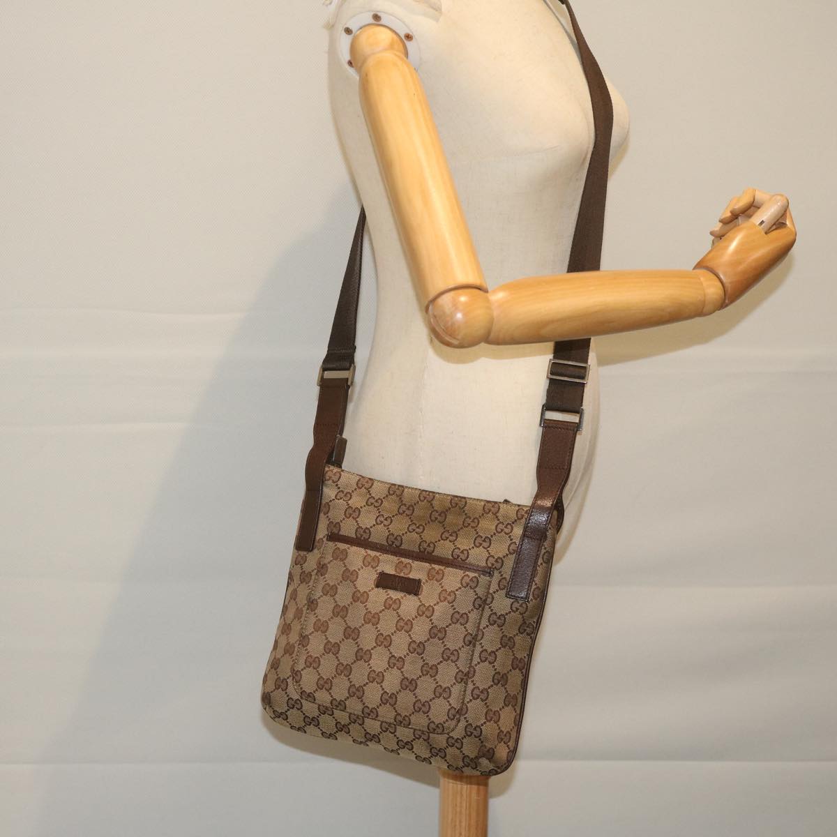 GUCCI GG Canvas Shoulder Bag Beige 122793 Auth th4336