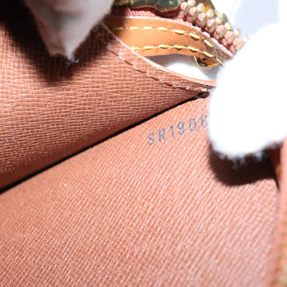 LOUIS VUITTON Epi Pochette Homme Clutch tas bruin Zipang goud M52528 Auth th4383
