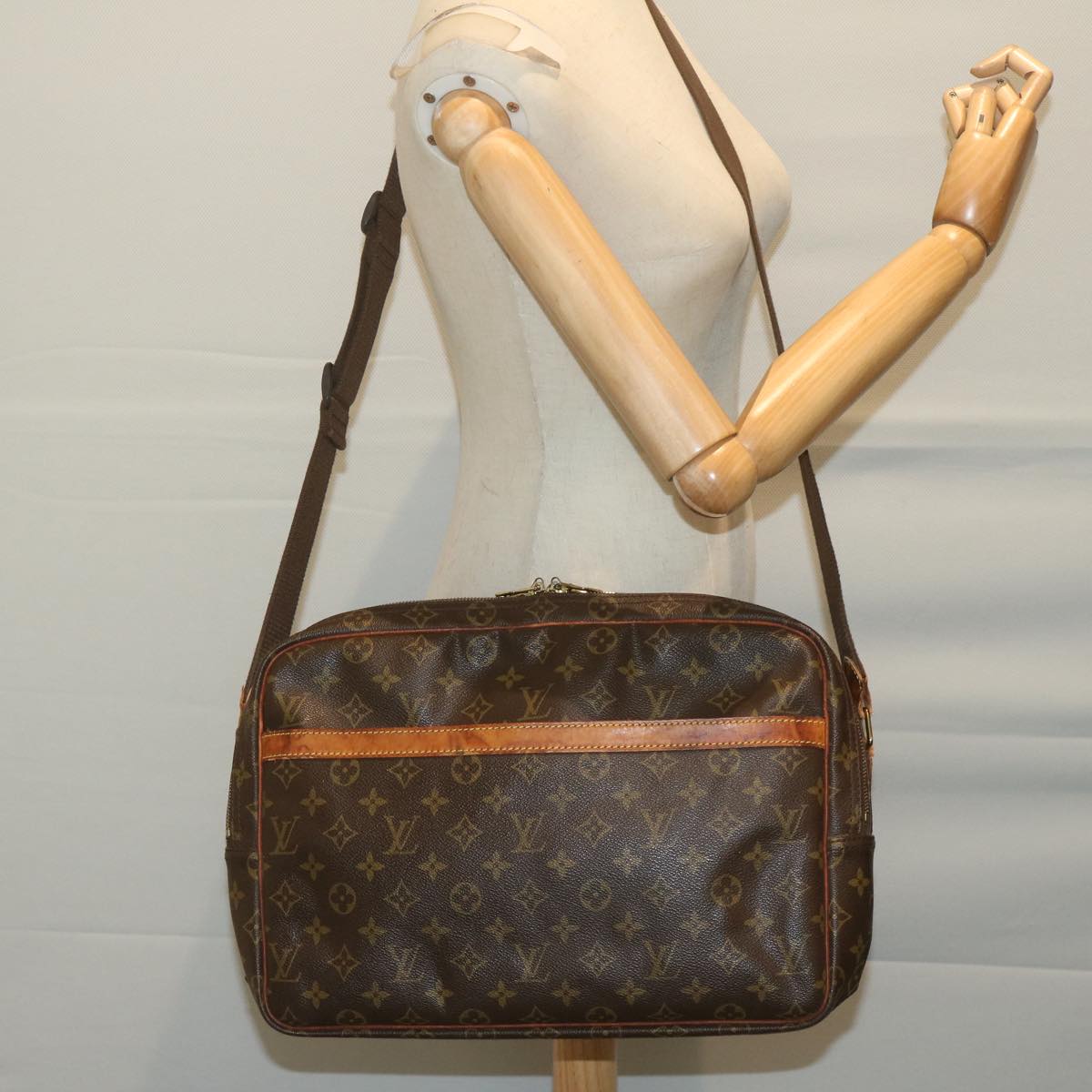 LOUIS VUITTON Monogram Reporter GM Shoulder Bag M45252 LV Auth th4460