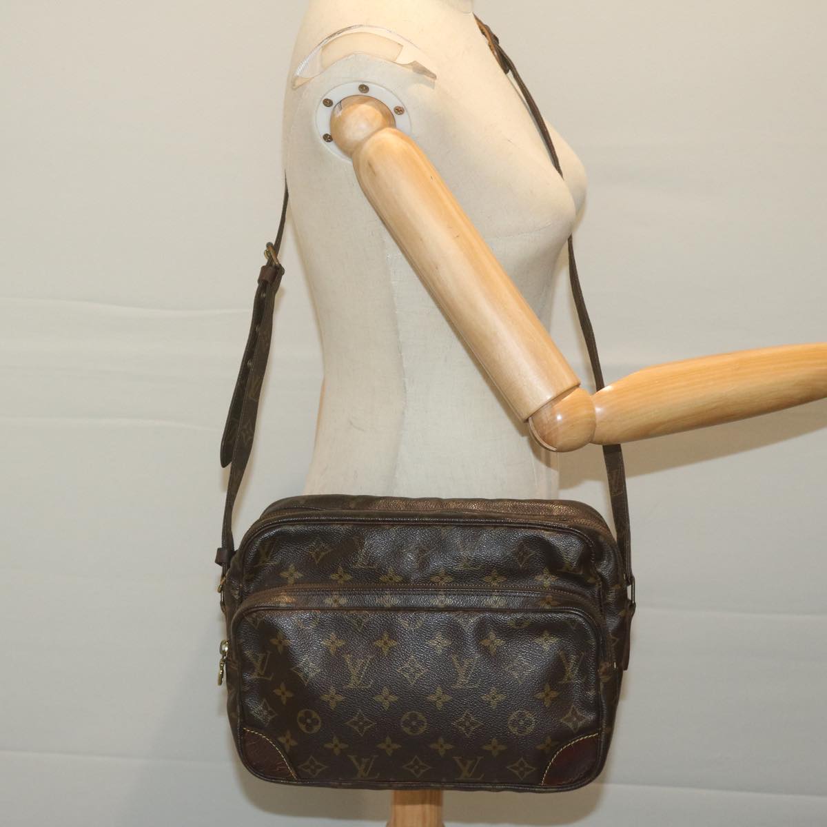 LOUIS VUITTON Monogram Nile Shoulder Bag M45244 LV Auth th4477