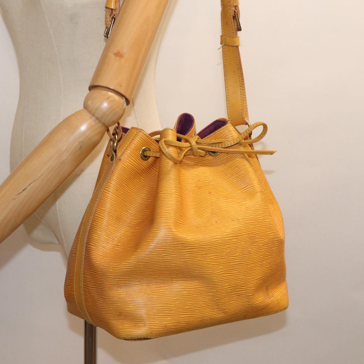 LOUIS VUITTON Epi Petit Noe Shoulder Bag Tassili Yellow M44109 LV Auth th4842