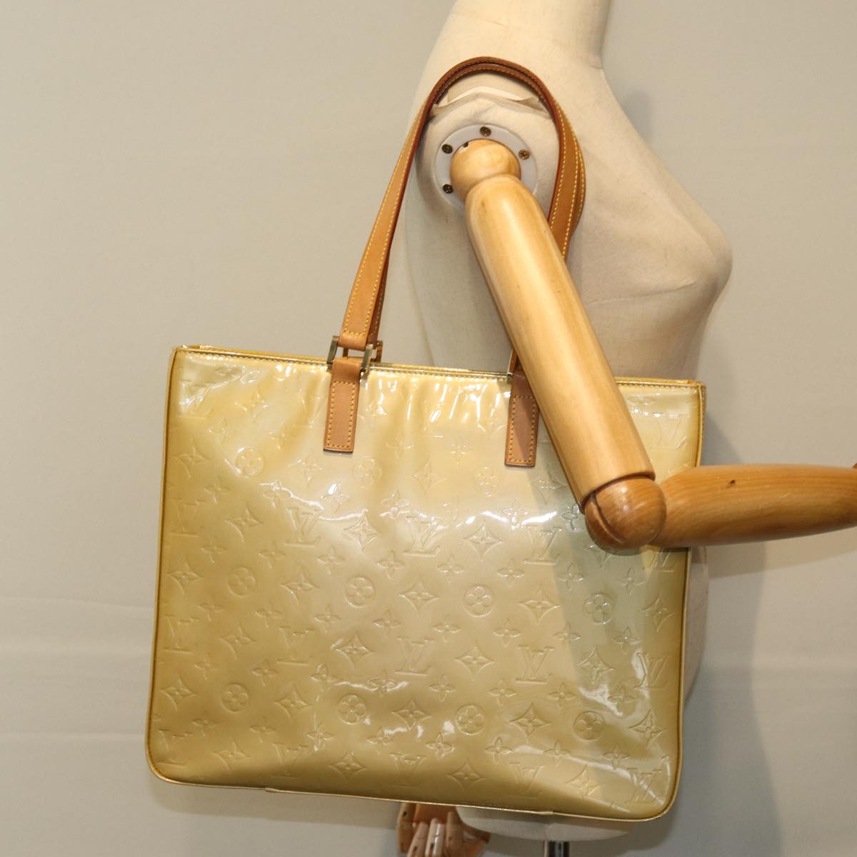 LOUIS VUITTON Monogram Vernis Columbus Tote Bag Beige M91023 LV Auth th4944