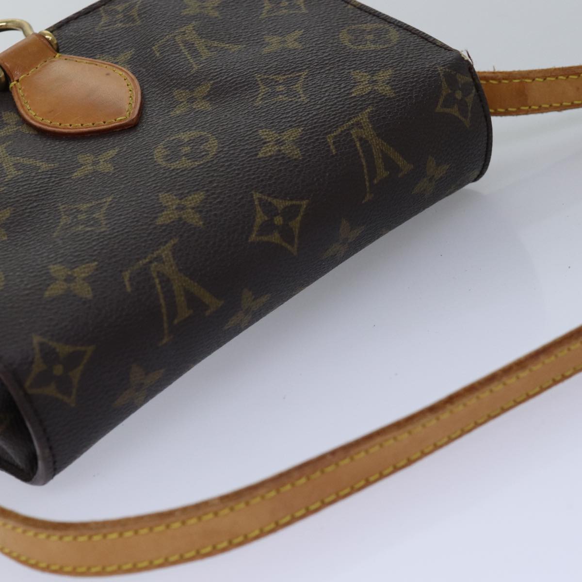 LOUIS VUITTON Monogram Saint Cloud MM Shoulder Bag M51243 LV Auth th4953