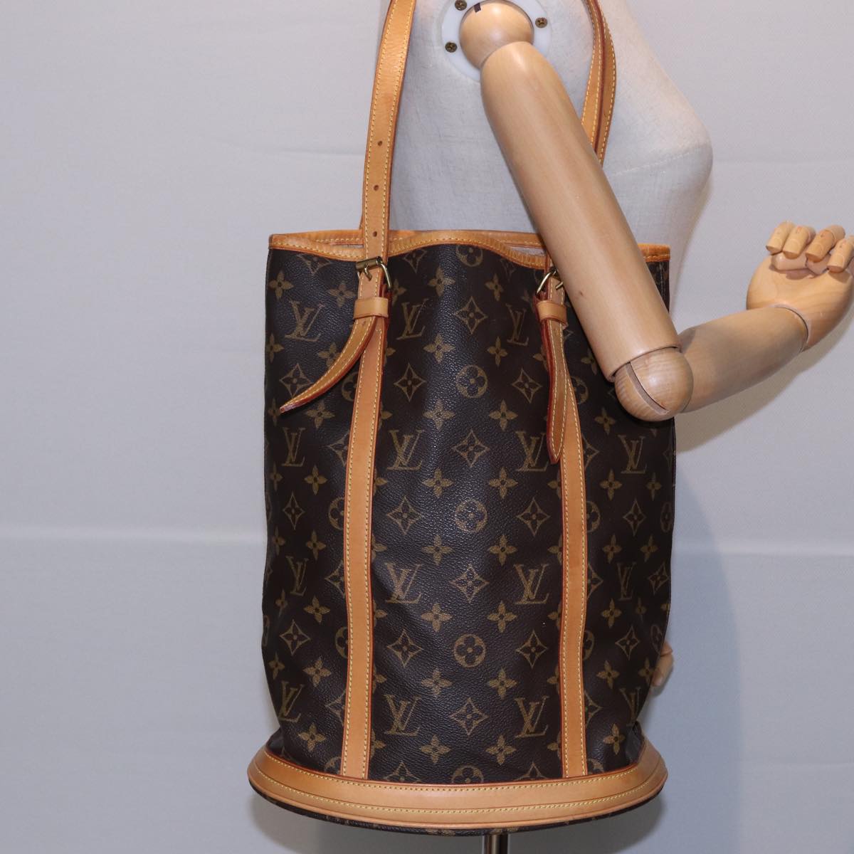 LOUIS VUITTON Monogram Bucket GM Shoulder Bag M42236 LV Auth th5043