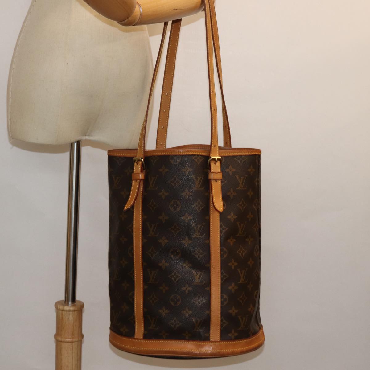 LOUIS VUITTON Monogram Bucket GM Shoulder Bag M42236 LV Auth th5056