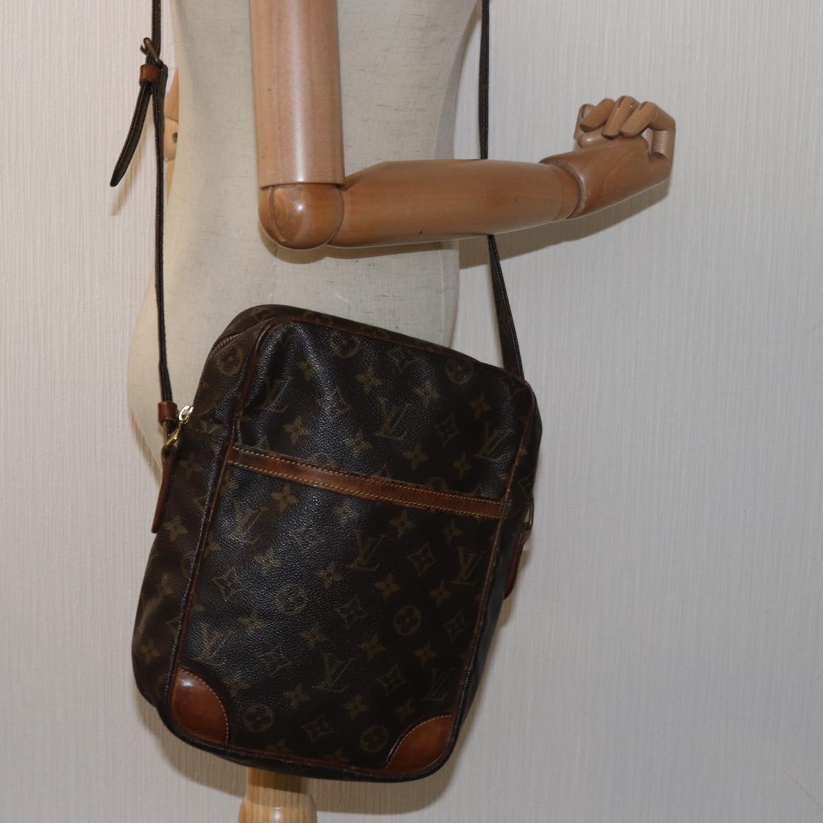 LOUIS VUITTON Monogram Danube MM Shoulder Bag M45264 LV Auth th5094