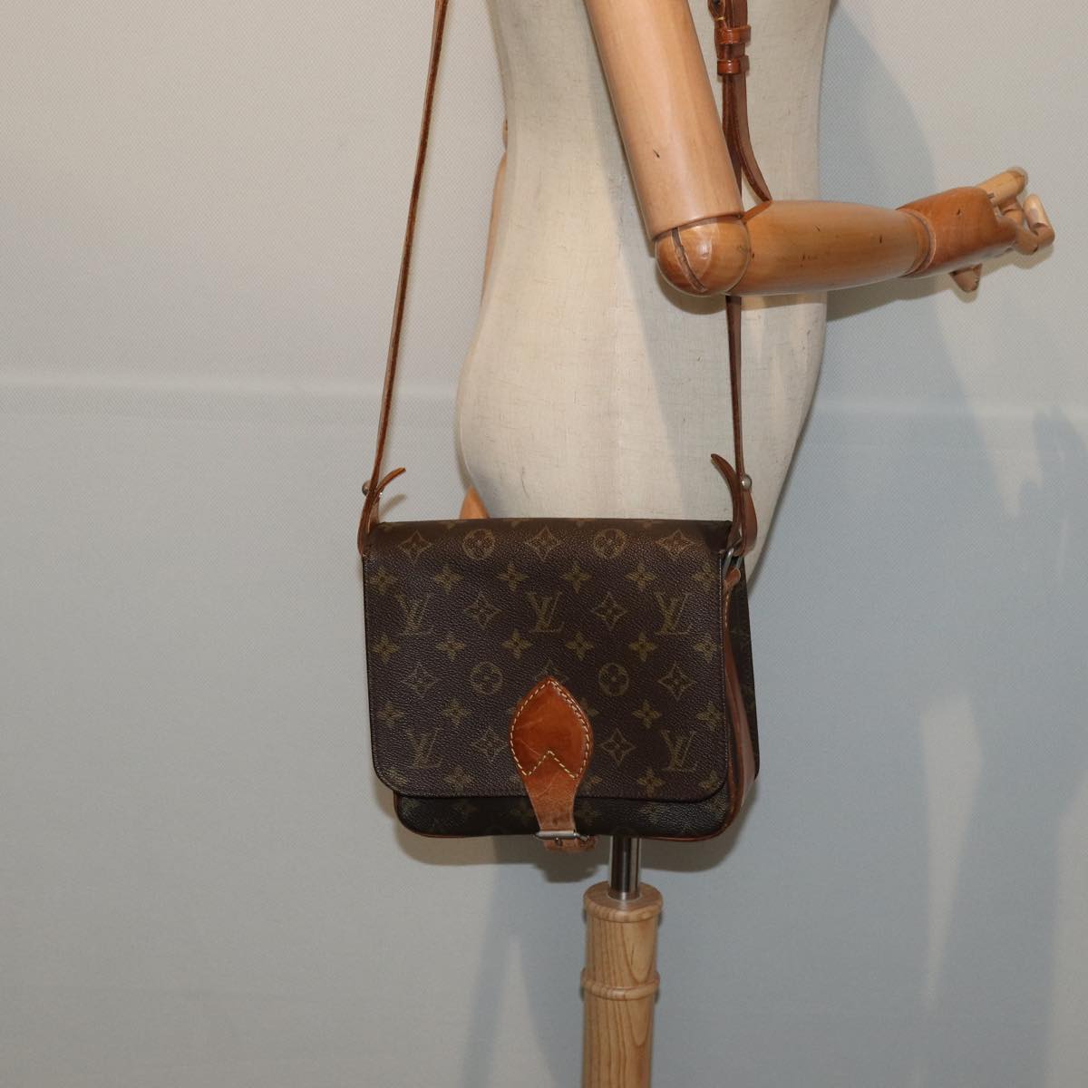 LOUIS VUITTON Monogram Cartouchiere MM Vintage Shoulder Bag M51253 Auth th5110