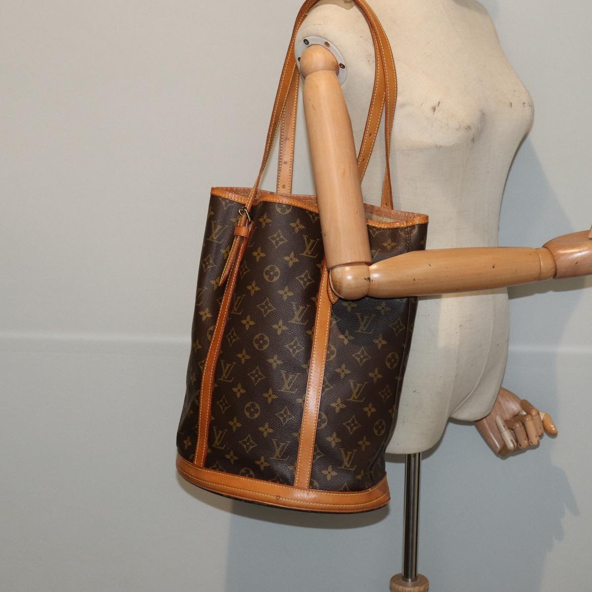 LOUIS VUITTON Monogram Bucket GM Shoulder Bag M42236 LV Auth th5179