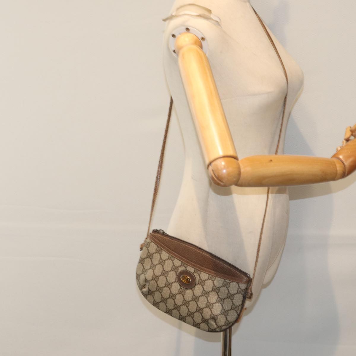 GUCCI GG Supreme Shoulder Bag PVC Leather Beige Gold 904 02 020 Auth th5254