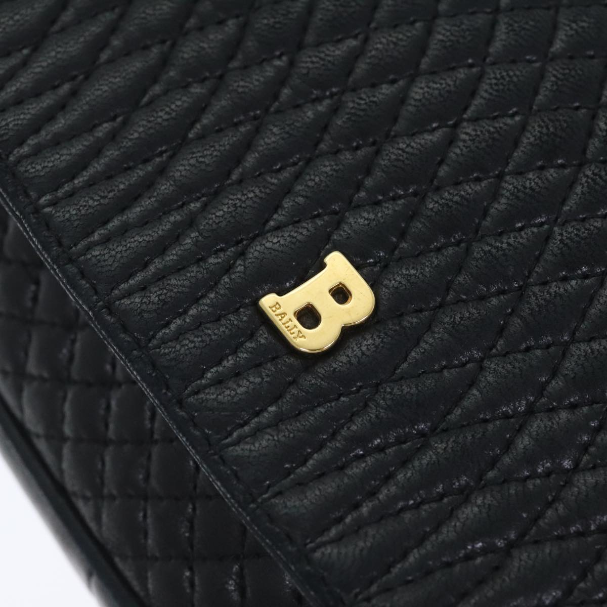 BALLY Quilted Chain Shoulder Bag Leather Black Gold Auth th5298