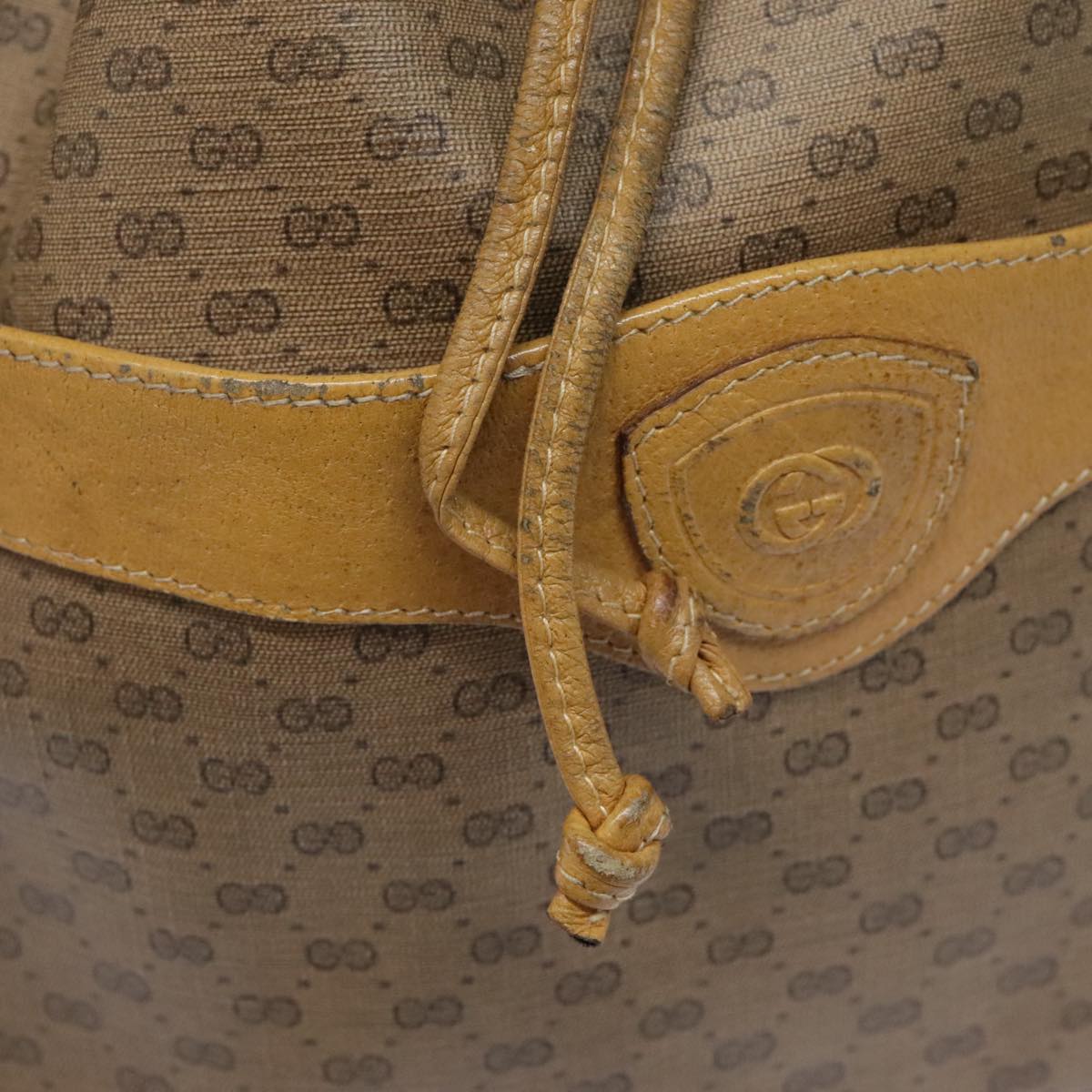 GUCCI Micro GG Supreme Shoulder Bag Beige Gold Auth th5315