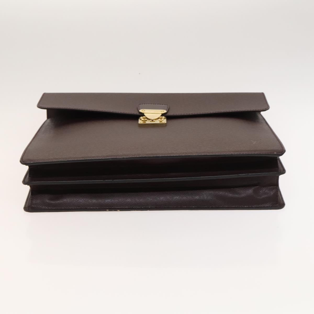LOUIS VUITTON M30076 タイガ セルヴィエット クラド LOUIS VUITTON Taiga Serviette Kourad Business Bag Acajou M30076 LV