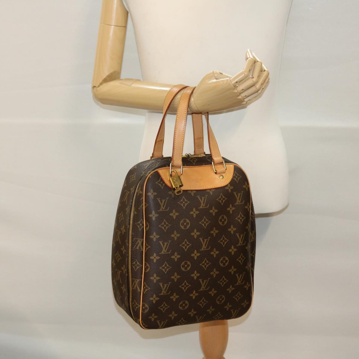 LOUIS VUITTON Monogram Excursion Hand Bag M41450 LV Auth ai655