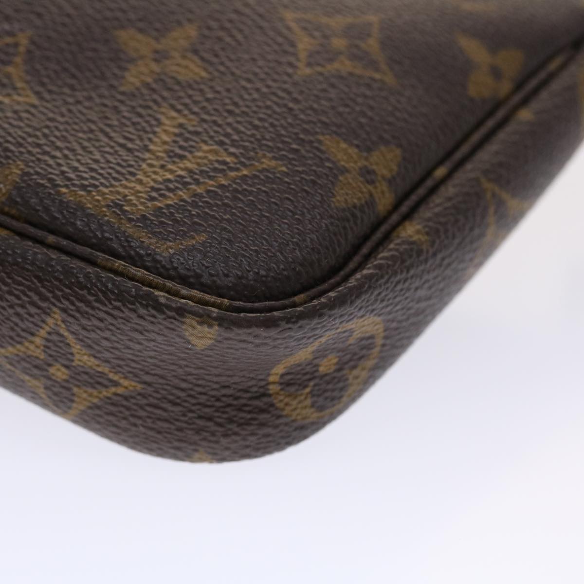 LOUIS VUITTON Monogram Pochette Accessoires Pouch LV Auth pt1644