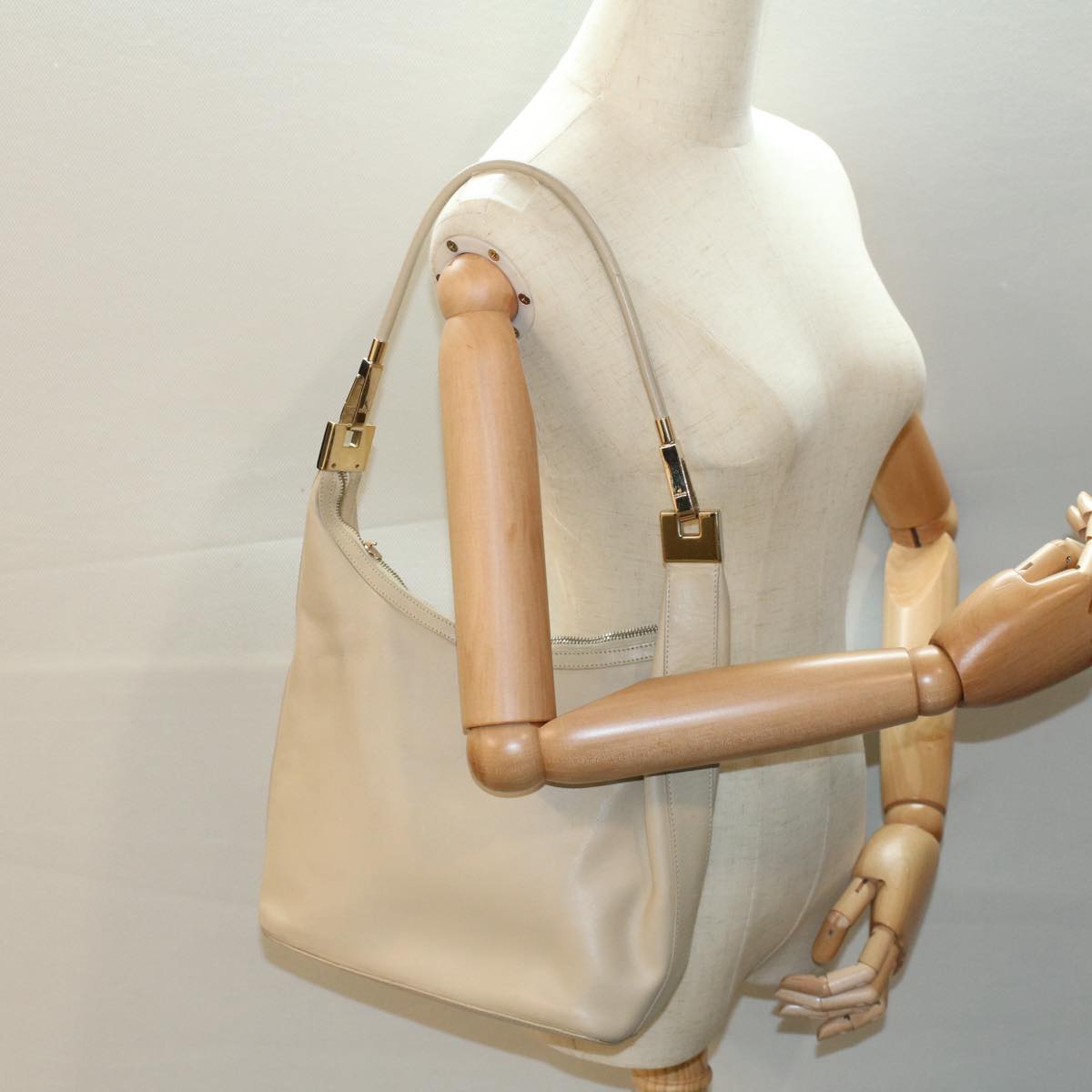 GUCCI Shoulder Bag Leather Beige Auth ti1223