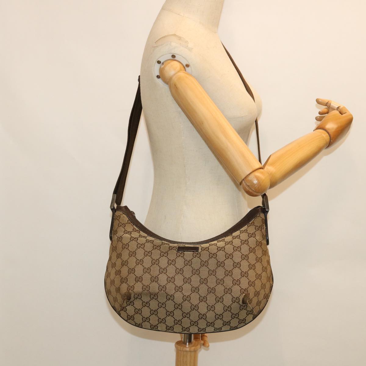 GUCCI GG Canvas Shoulder Bag Beige Brown 181092 Auth ti1226