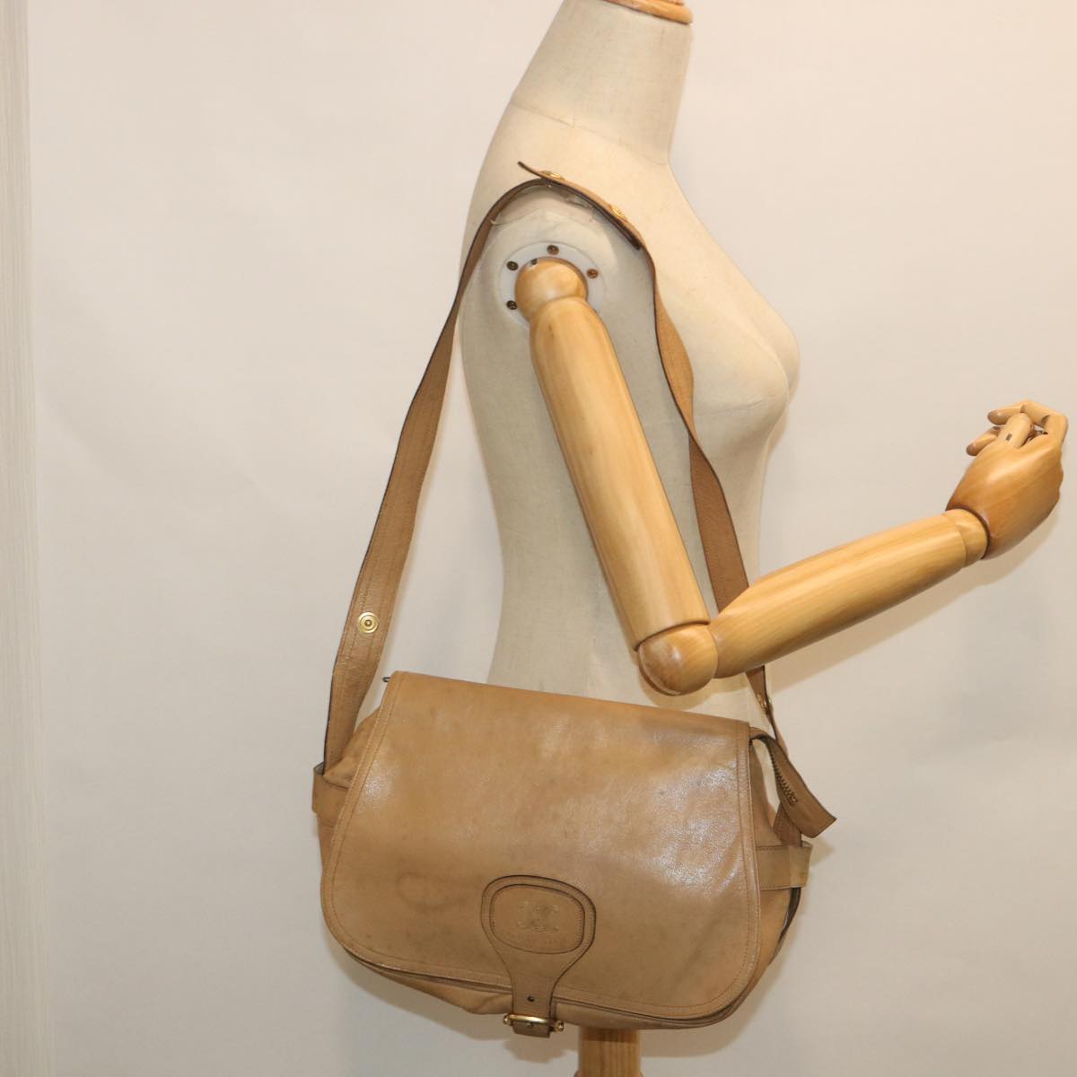 CELINE Shoulder Bag Beige Auth ti1236