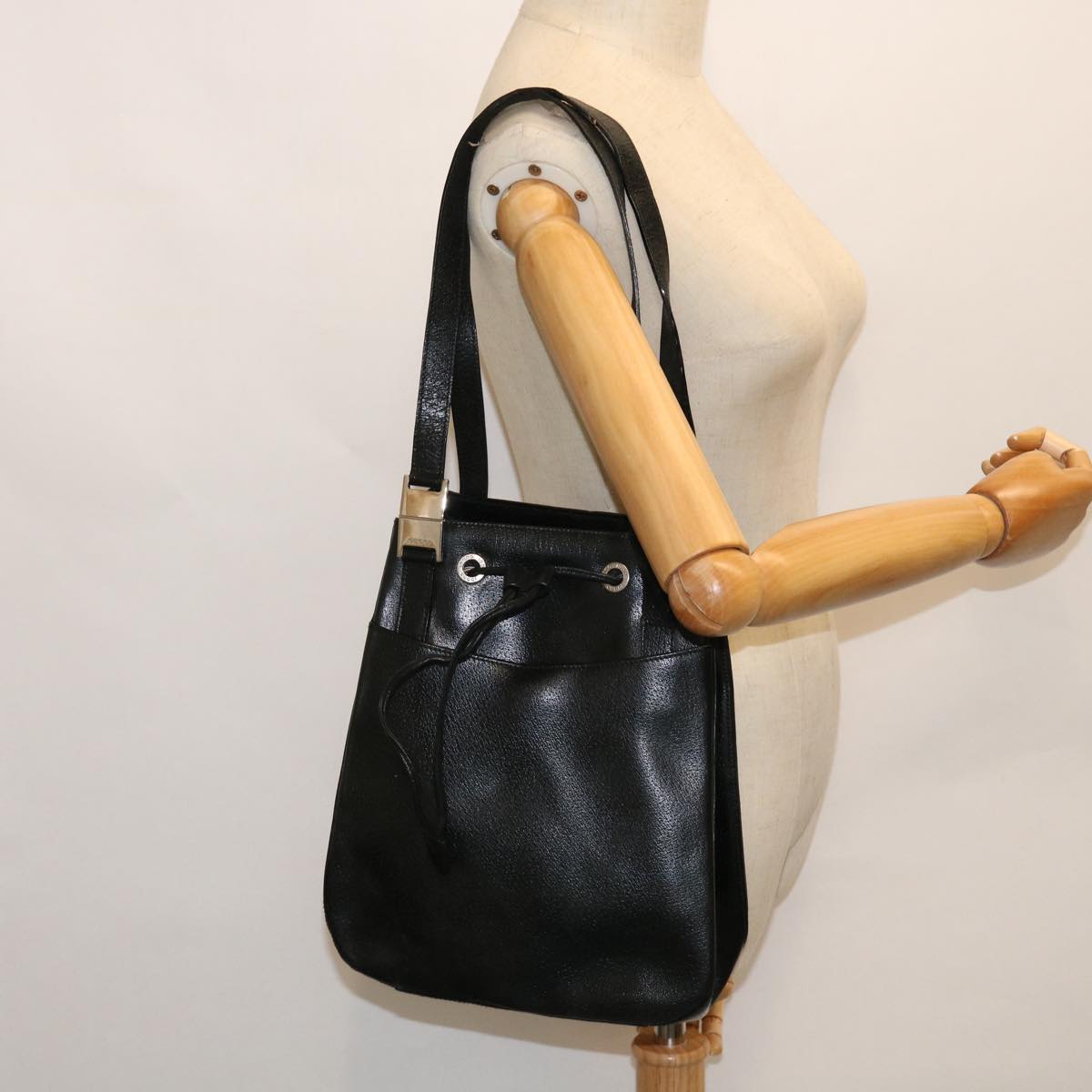 GUCCI Shoulder Bag Leather Black Auth ti1242