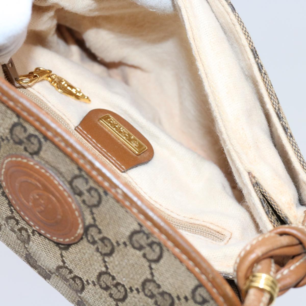 GUCCI GG Canvas Shoulder Bag Beige Auth ti1432