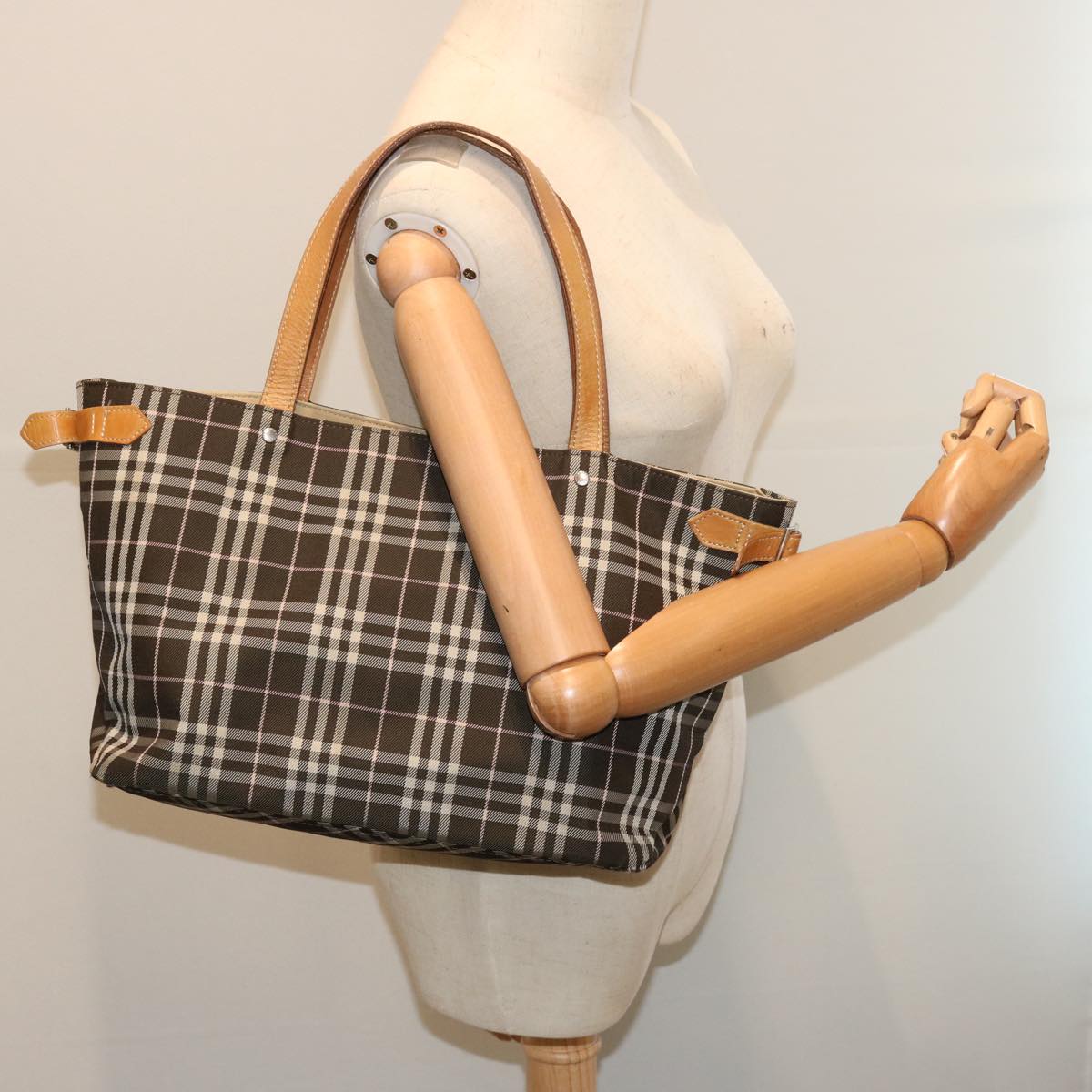 BURBERRY Nova Check Blue Label Tote Bag Nylon Brown Auth ti1618