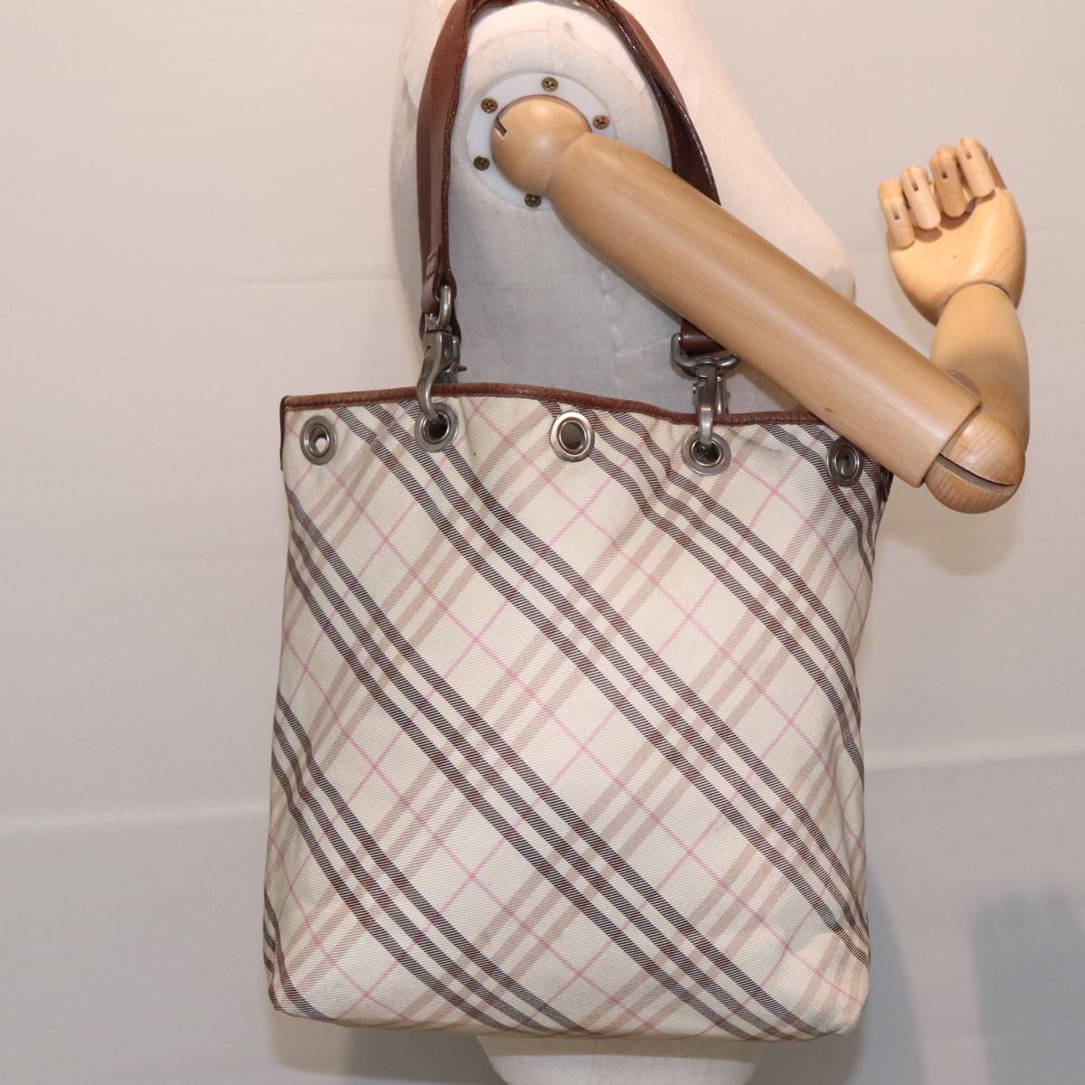 BURBERRY Nova Check Tote Bag Nylon Beige Pink Auth ti1804