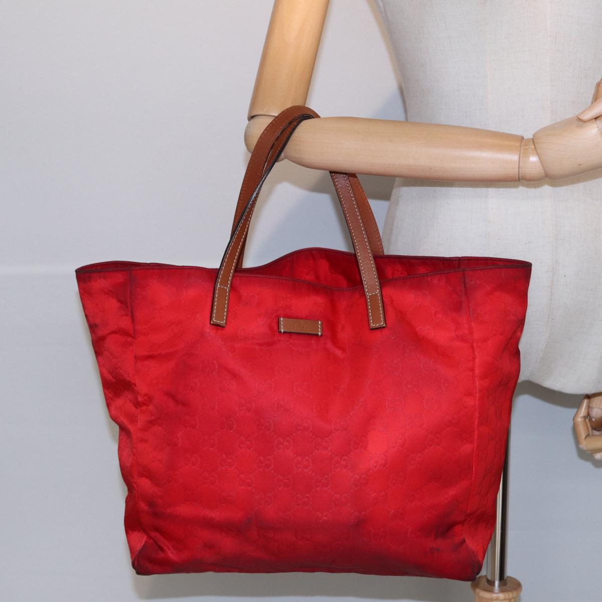 GUCCI GG Canvas Tote Bag Nylon Red Auth ti1860