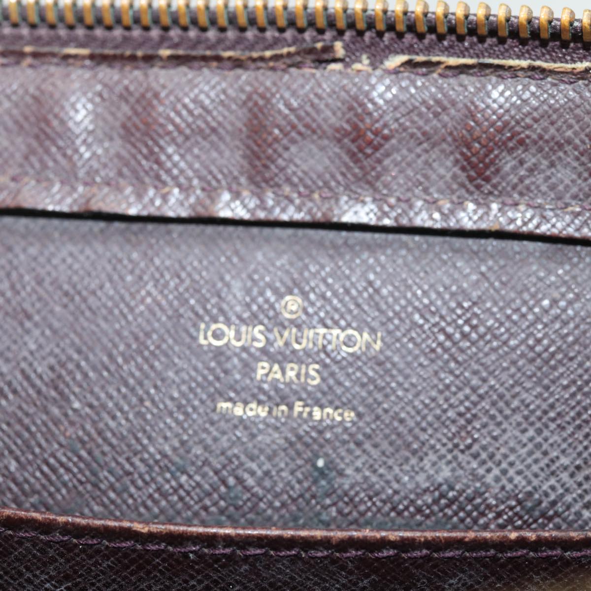 LOUIS VUITTON Taiga Baikal Clutch Bag Acajou M30186 LV Auth ti1884