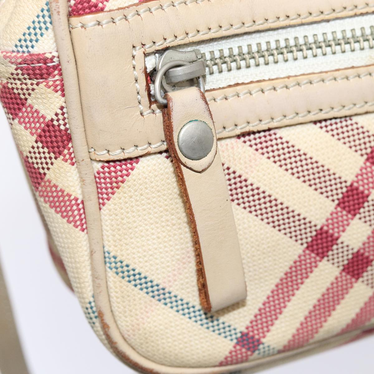 BURBERRY Nova Check Blue Label Shoulder Bag Canvas Beige Red Auth ti1983