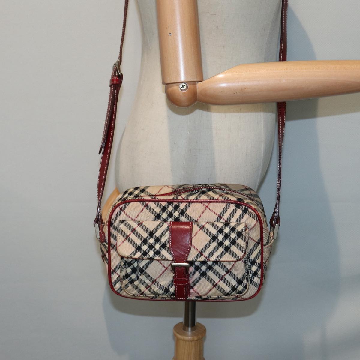 BURBERRY Nova Check Blue Label Shoulder Bag Nylon Beige Red Silver Auth ti2034