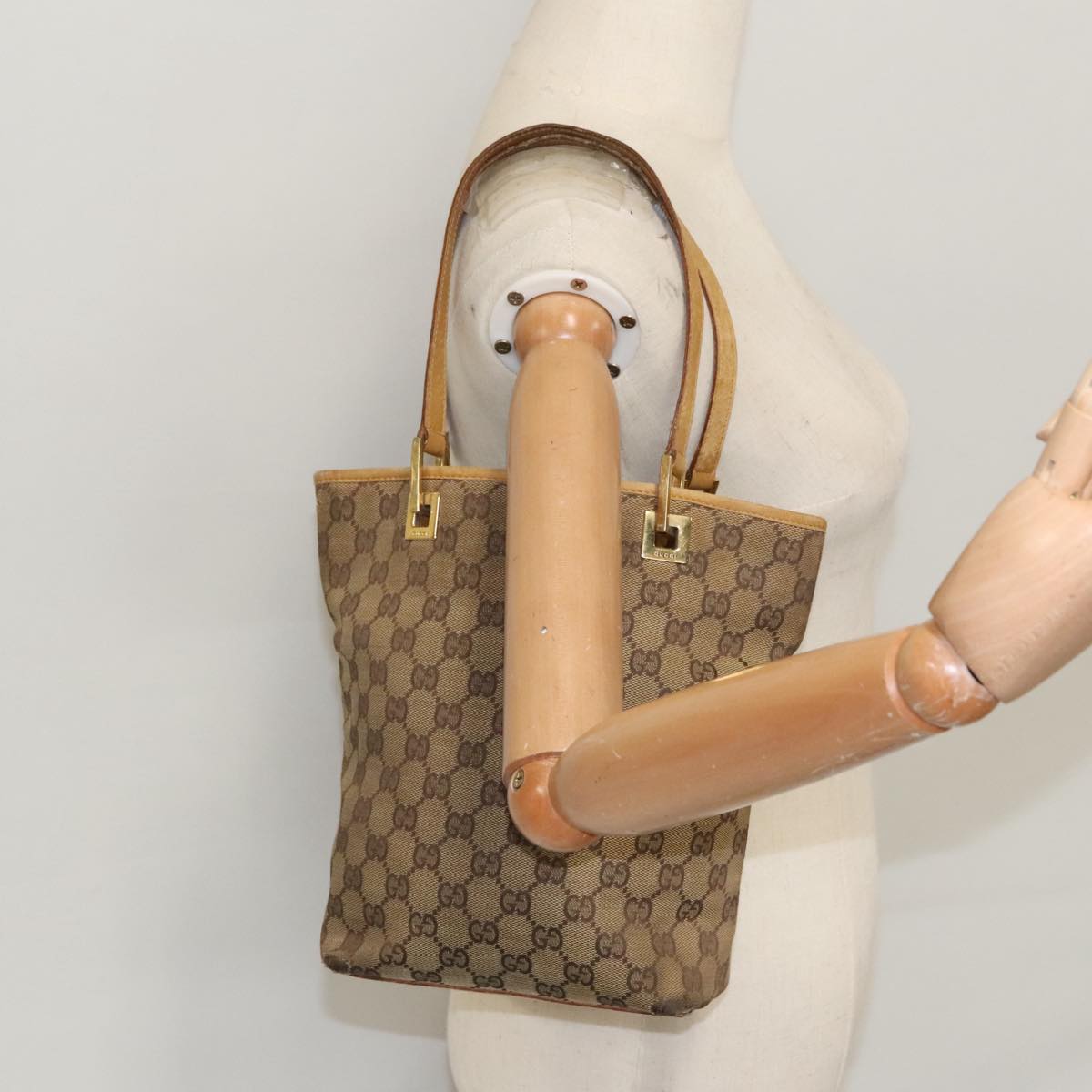 GUCCI GG Canvas Tote Bag Gold Beige 002 1099 Auth ti2261