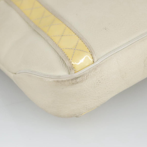 BURBERRY Shoulder Bag Leather White Auth ti2266