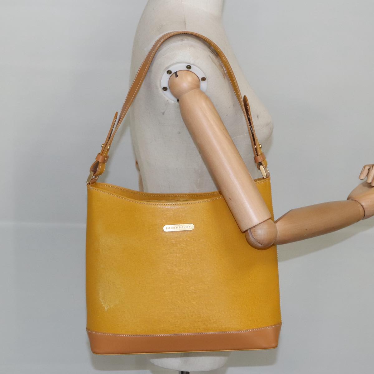 BURBERRY Shoulder Bag Leather Yellow Gold Auth ti2267