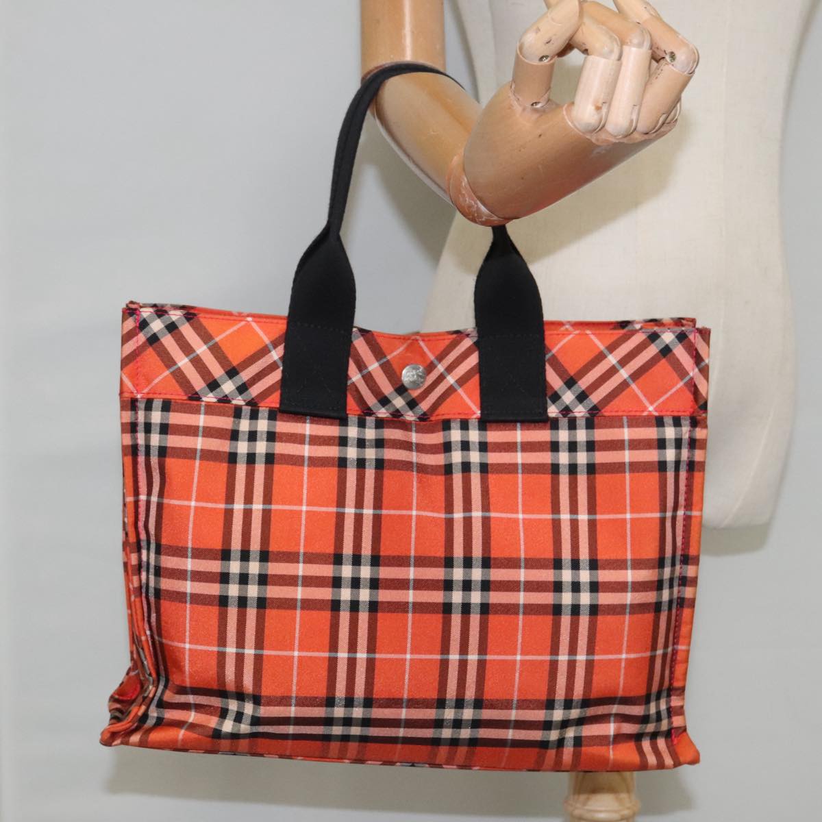 BURBERRY Nova Check Hand Bag Nylon Red Auth ti2419