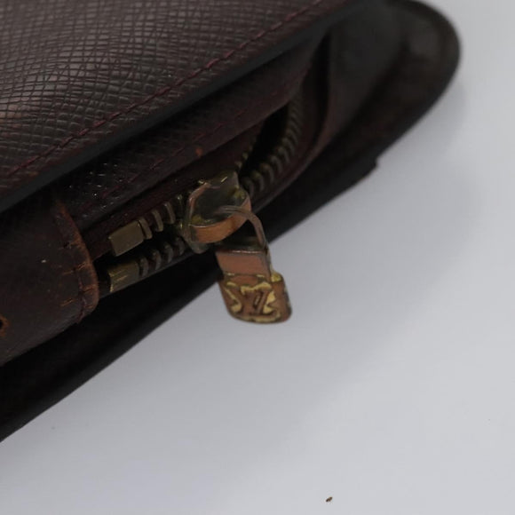 LOUIS VUITTON Taiga Baikal Clutch Bag Acajou M30186 LV Auth ti2637