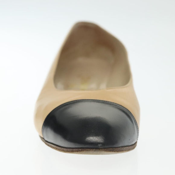 CHANEL Pumps High heels Leather Beige CC Auth ti3387