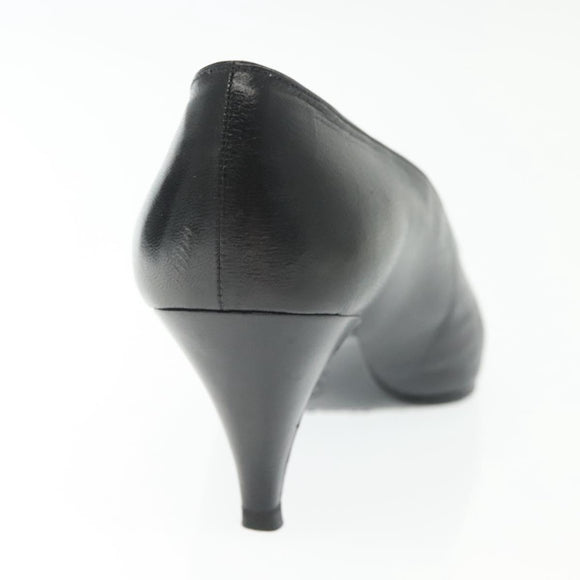 CHANEL pumps High heels Leather 35 1/2 Black CC Auth ti3388
