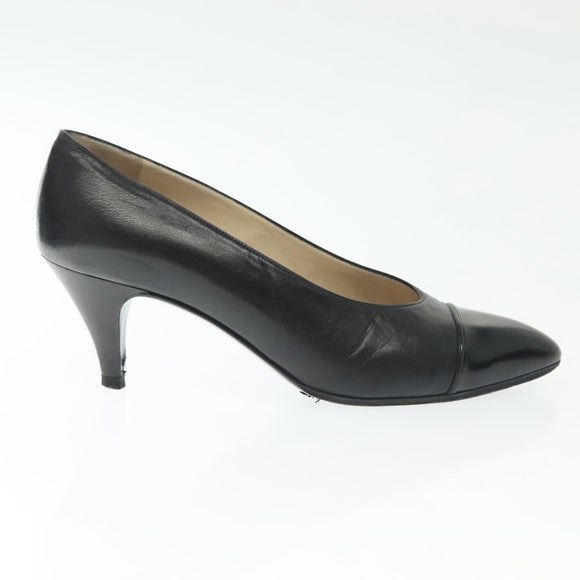 CHANEL pumps High heels Leather 35 1/2 Black CC Auth ti3388