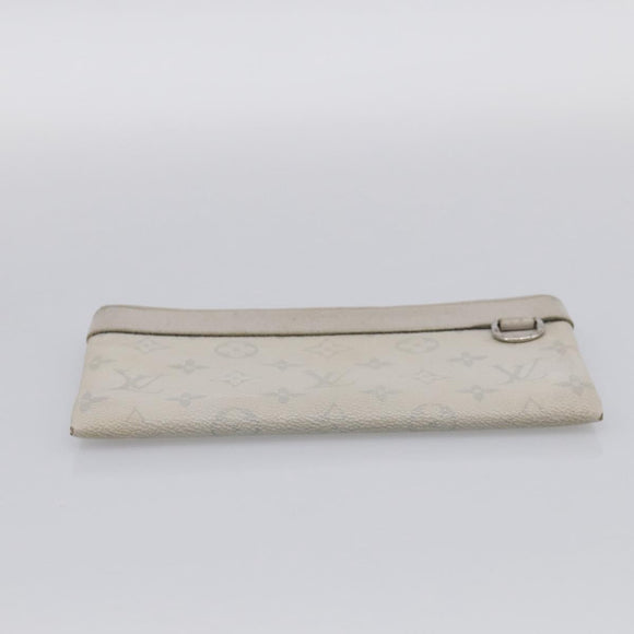 LOUIS VUITTON Taigalama Pochette Discovery PM Bag White M30279 LV Auth ti4043
