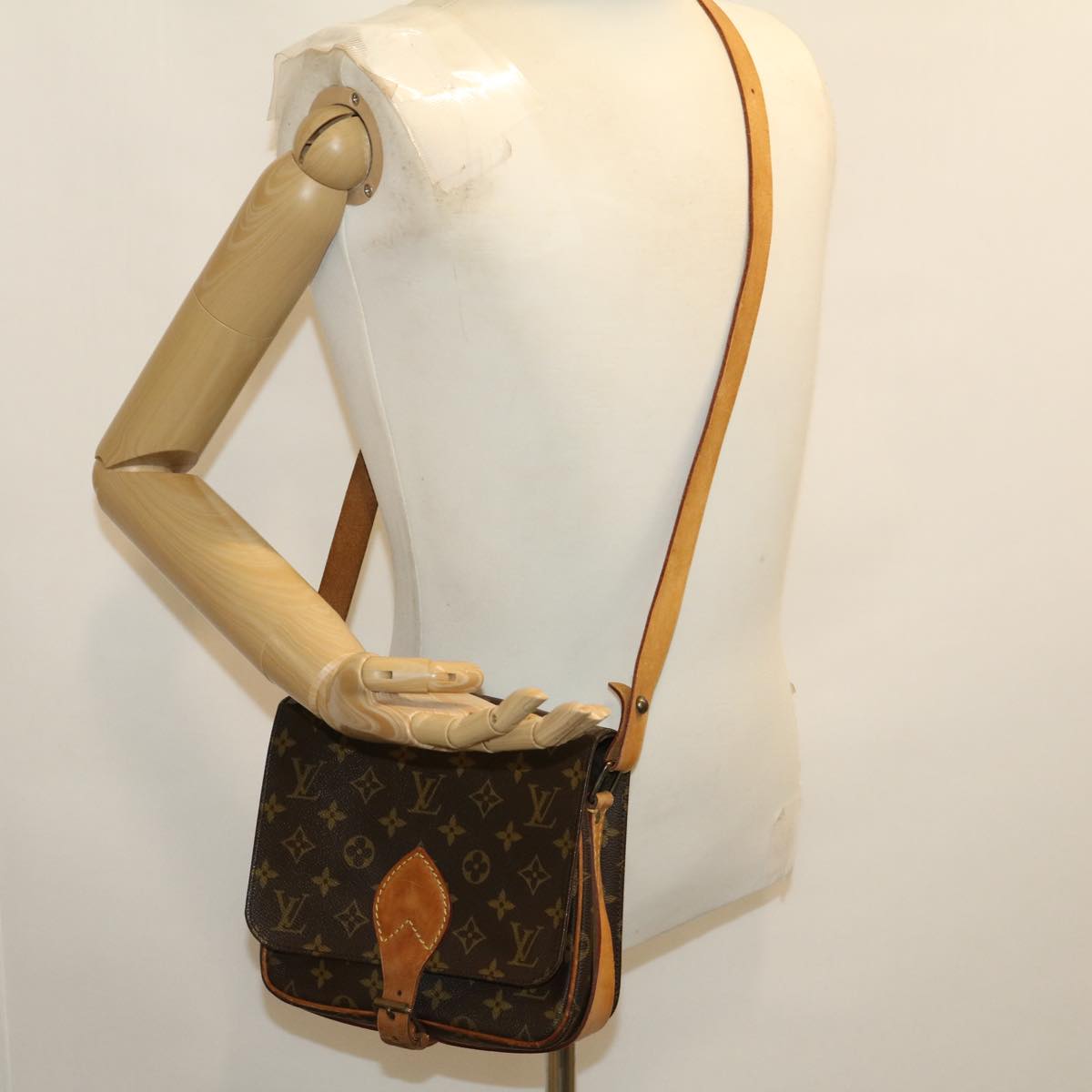 LOUIS VUITTON Monogram Cartouchiere MM Shoulder Bag M51253 LV Auth tp419