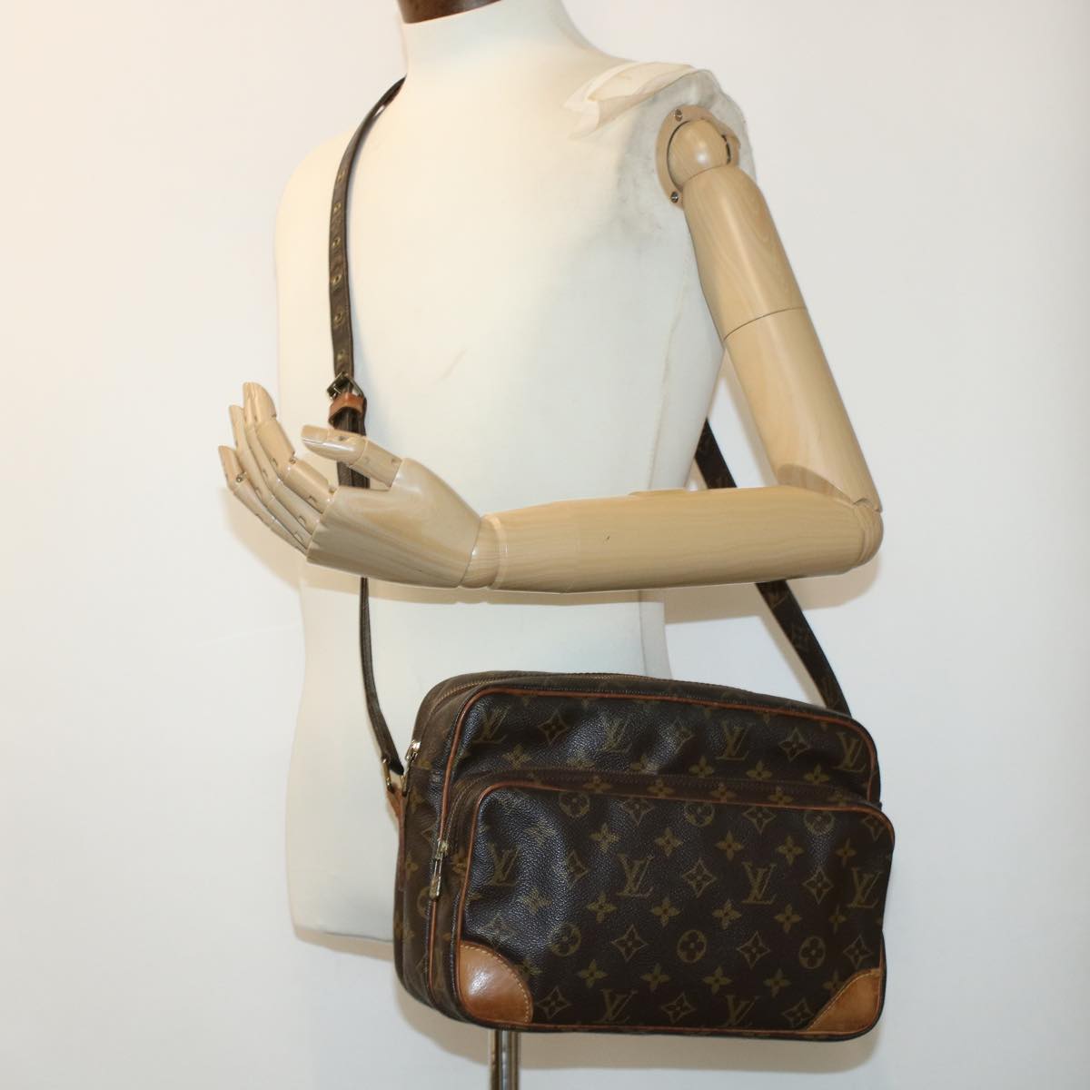 LOUIS VUITTON Monogram Nile Shoulder Bag M45244 LV Auth yb114