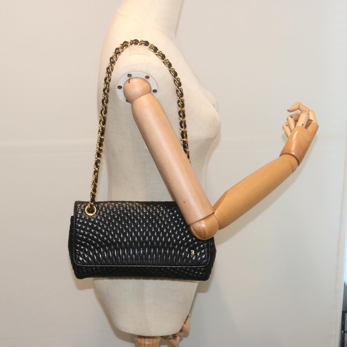 BALLY Quilted Chain Shoulder Bag Leather Black Auth yb531