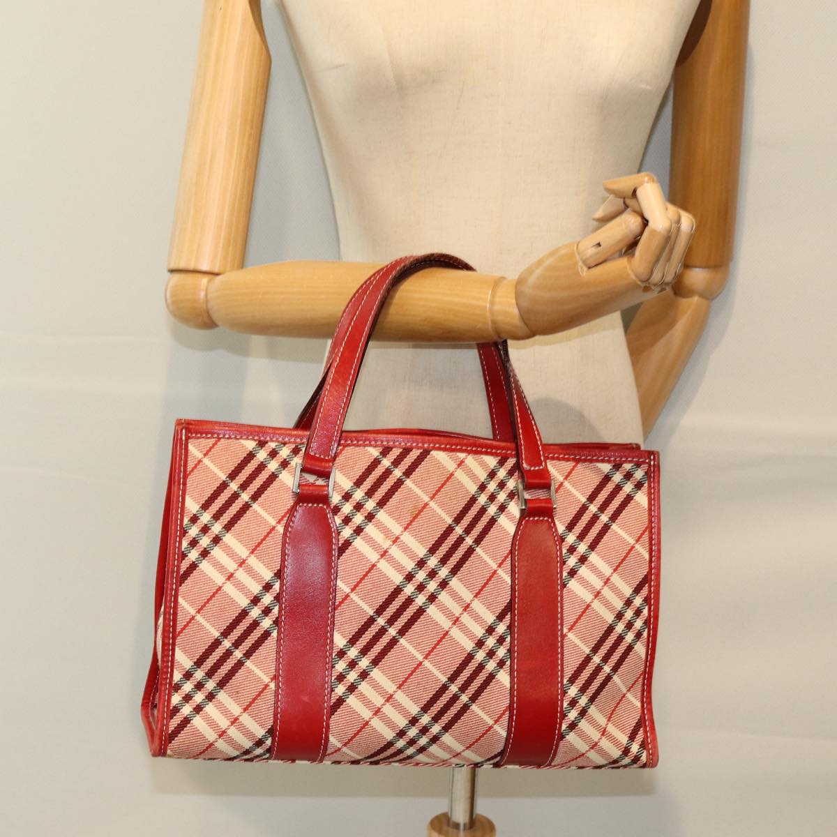 BURBERRY Nova Check Blue Label Hand Bag Canvas Red Auth yb551