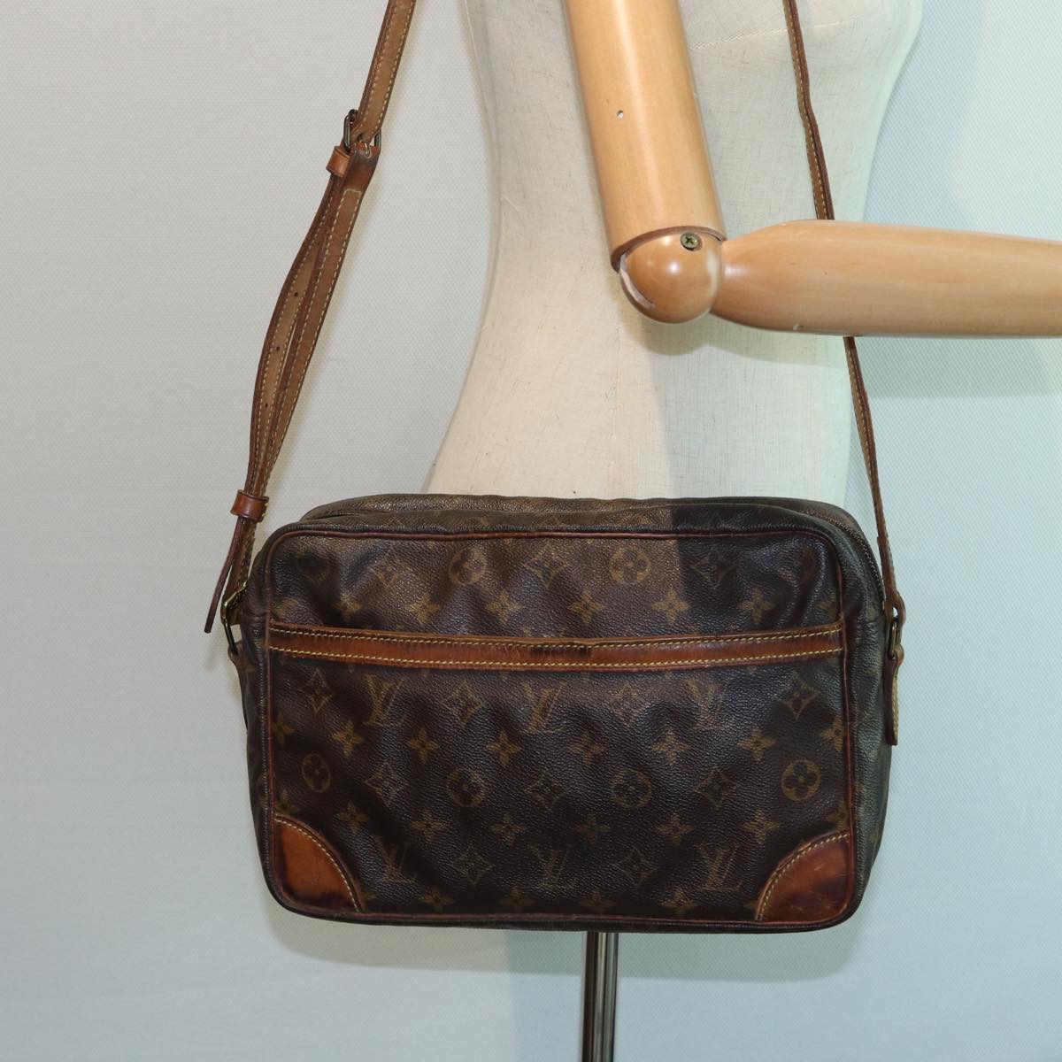 LOUIS VUITTON Monogram Trocadero 30 Shoulder Bag M51272 LV Auth yb596