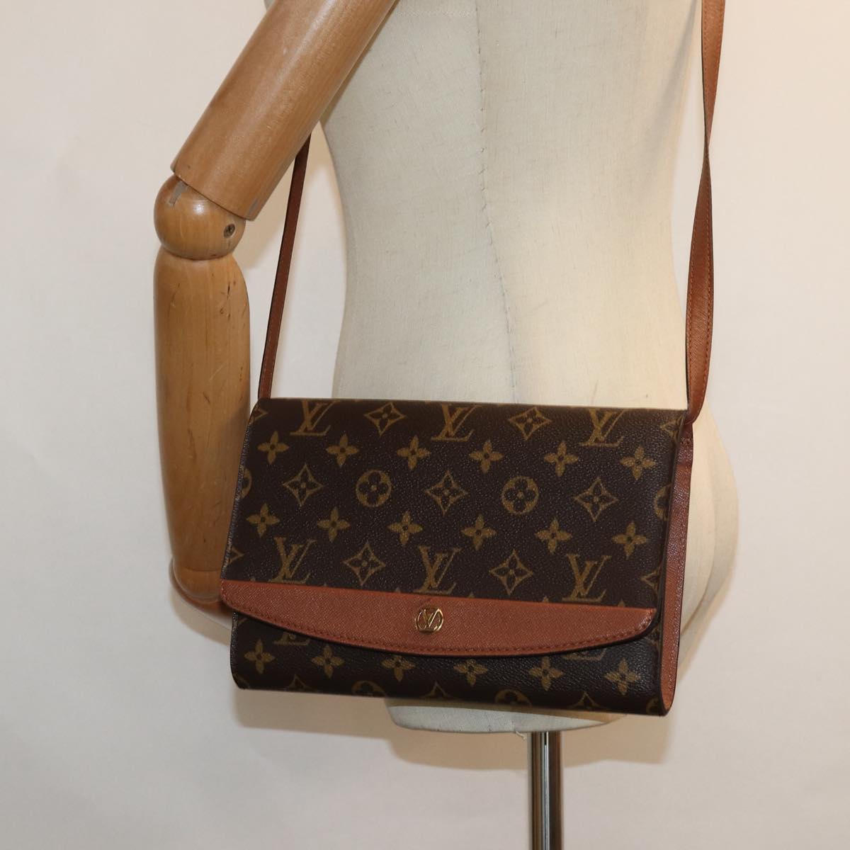 LOUIS VUITTON Monogram Bordeaux 24 Shoulder Bag M51798 LV Auth yb633